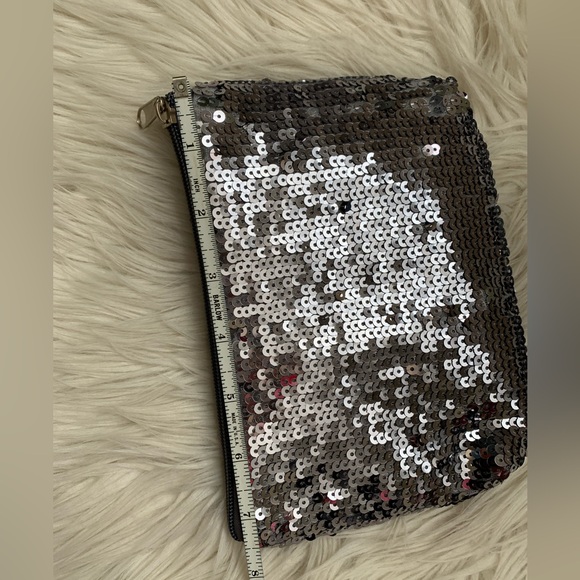 Small Clutch Bag With Sequins - Picture 5 of 8
